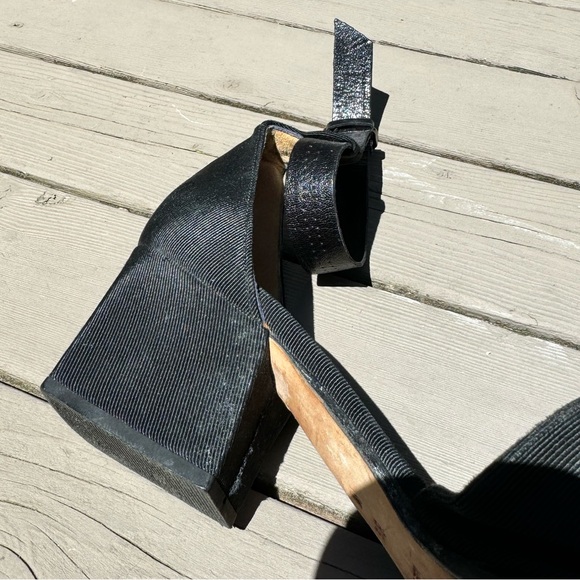 Yves Saint Laurent BLOCK HEEL SANDAL - Picture 4 of 5